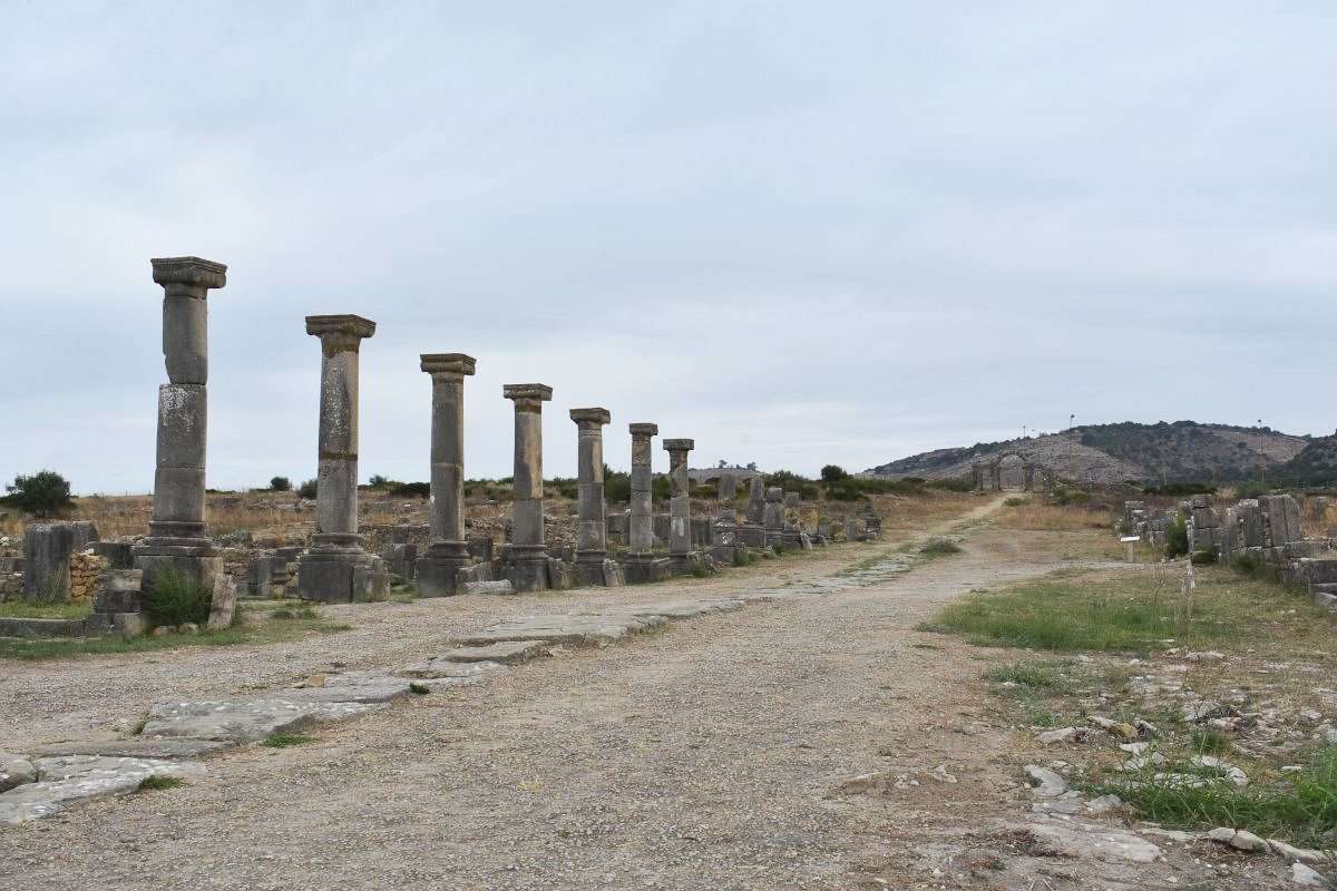 Decamanus Maximus - view from the center of the city