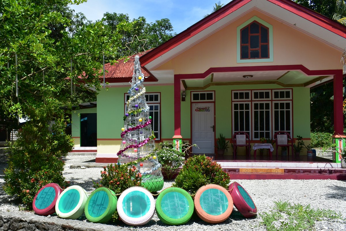 Indonesian Christmas tree