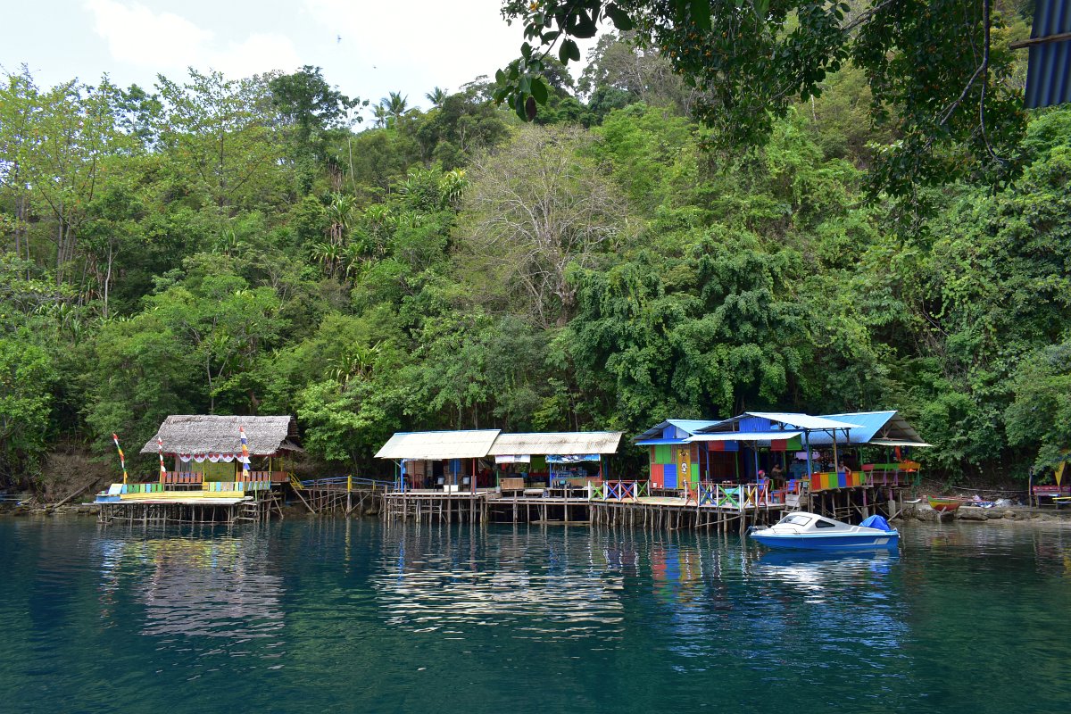 Lubang Buaya Morella Beach