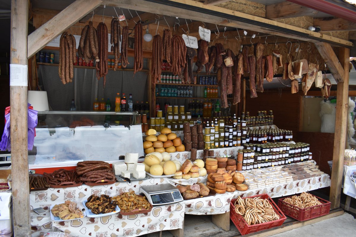 market at the top of the mountain
