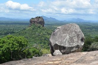 Pidurangala rock temple - all you need to know about the hike, the price and the views